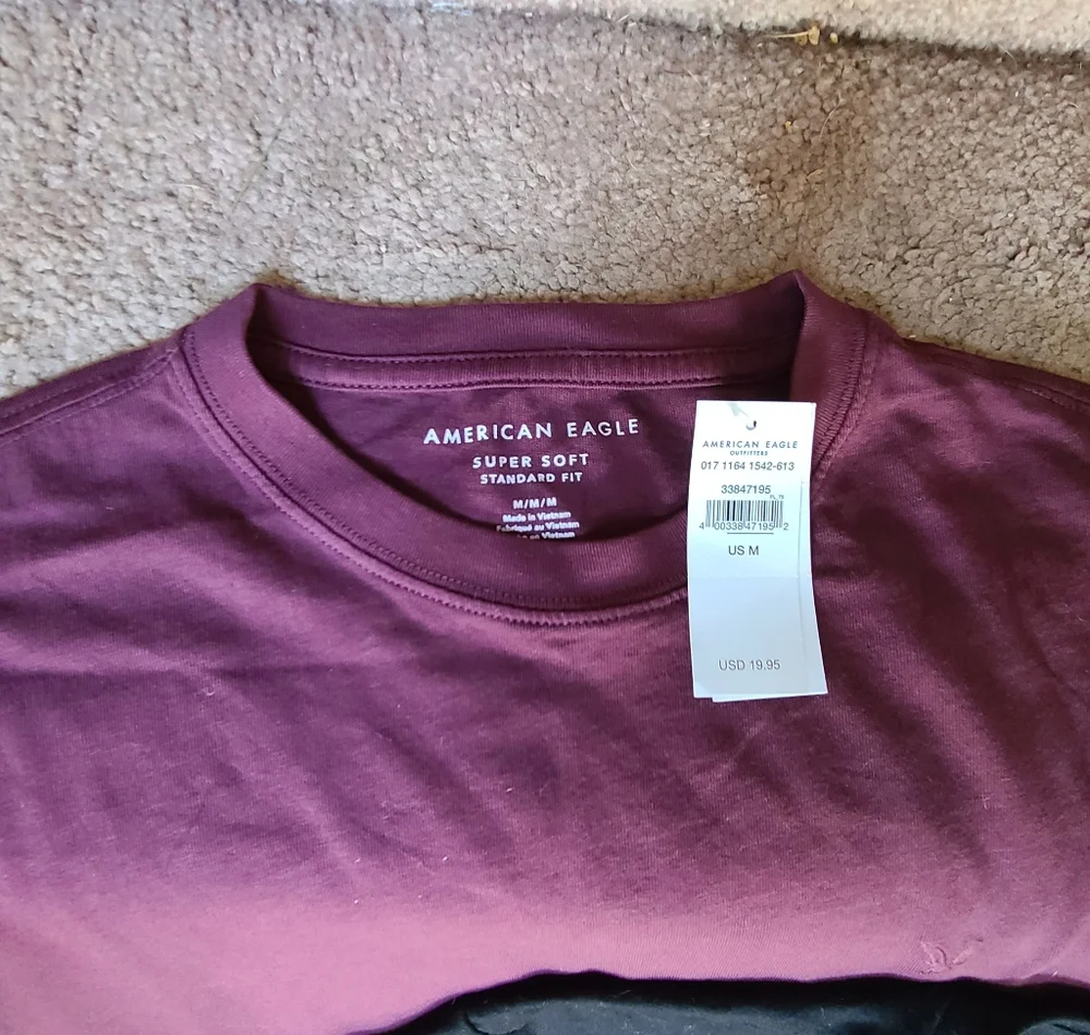 Aeropostale and American Eagle Men's T-Shirts - Burgandy And Coral - Picture 5 of 11